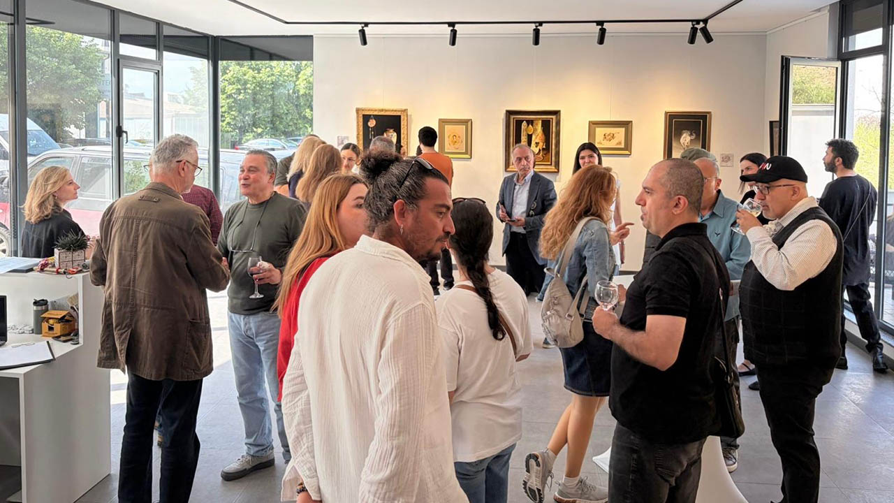 The exhibitions “Reflection of Memory” and “New Directions” have opened at Timora Art Gallery.