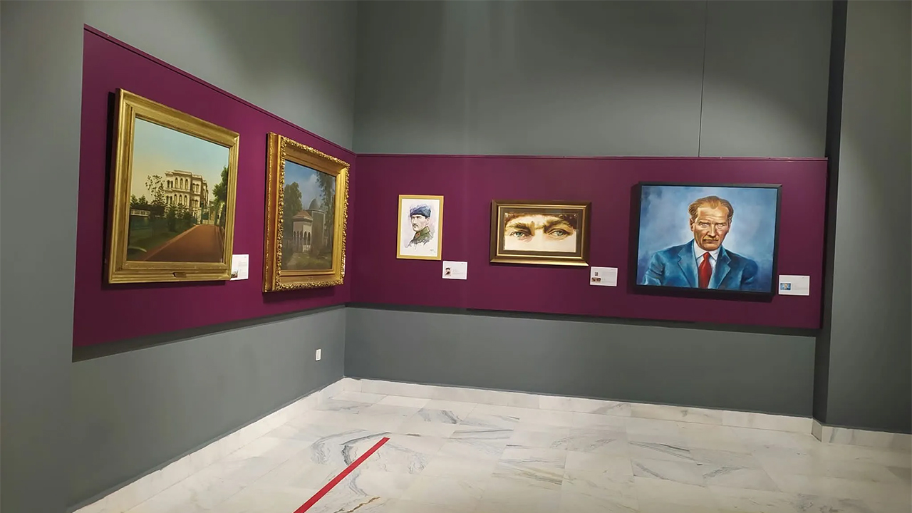 From map-making to works of art: An exhibition by soldier-painters, reaching across the Turkic world, has opened...